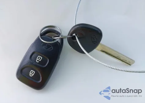 2013 Hyundai Accent Gls from USA, damaged, VIN KMHCT4AE3DU507491